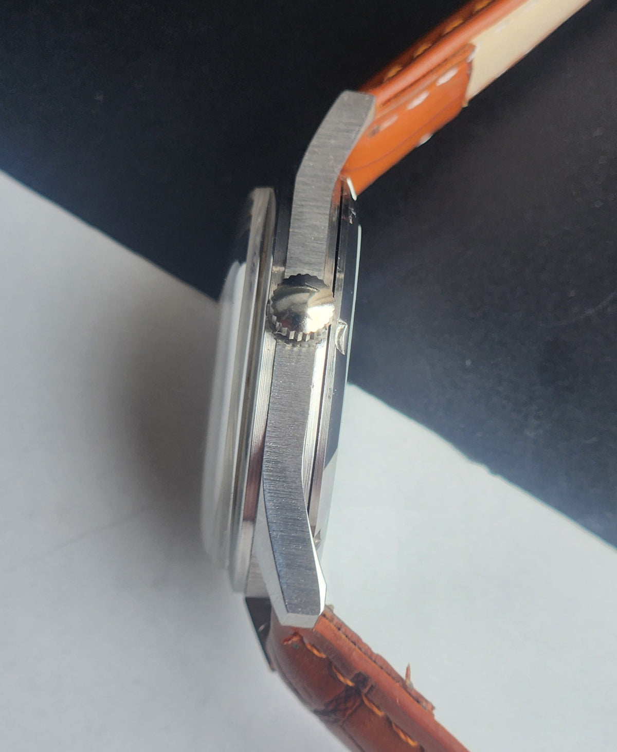 Vintage MOD HMT Janata Urdu/Arabic Hand Winding 17 Jewels Yellow Face 35MM Silver Case Brown Leather Strap Men's Wrist Watch G71