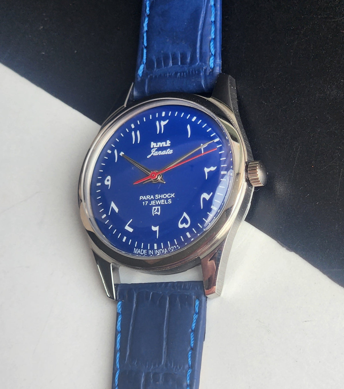 Vintage MOD HMT Janata Urdu/Arabic Hand Winding 17 Jewels Blue Face 35MM Silver Case Blue Leather Strap Men's Wrist Watch G74