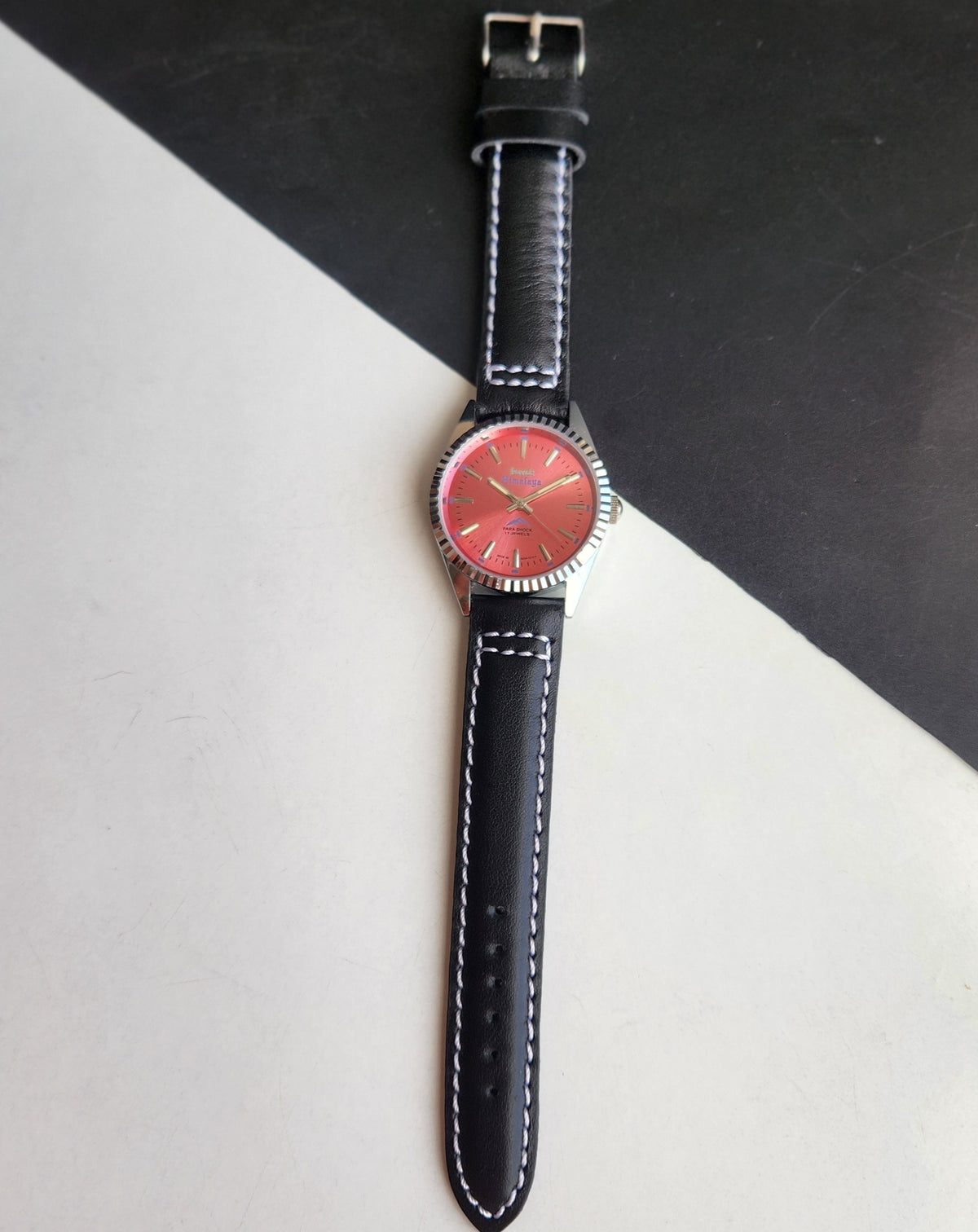 Vintage MOD HMT Himalaya Hand Winding 17 Jewels Pink Face 35mm Silver Case With Fluted Bezel Black Leather Strap Men's Wrist Watch G77