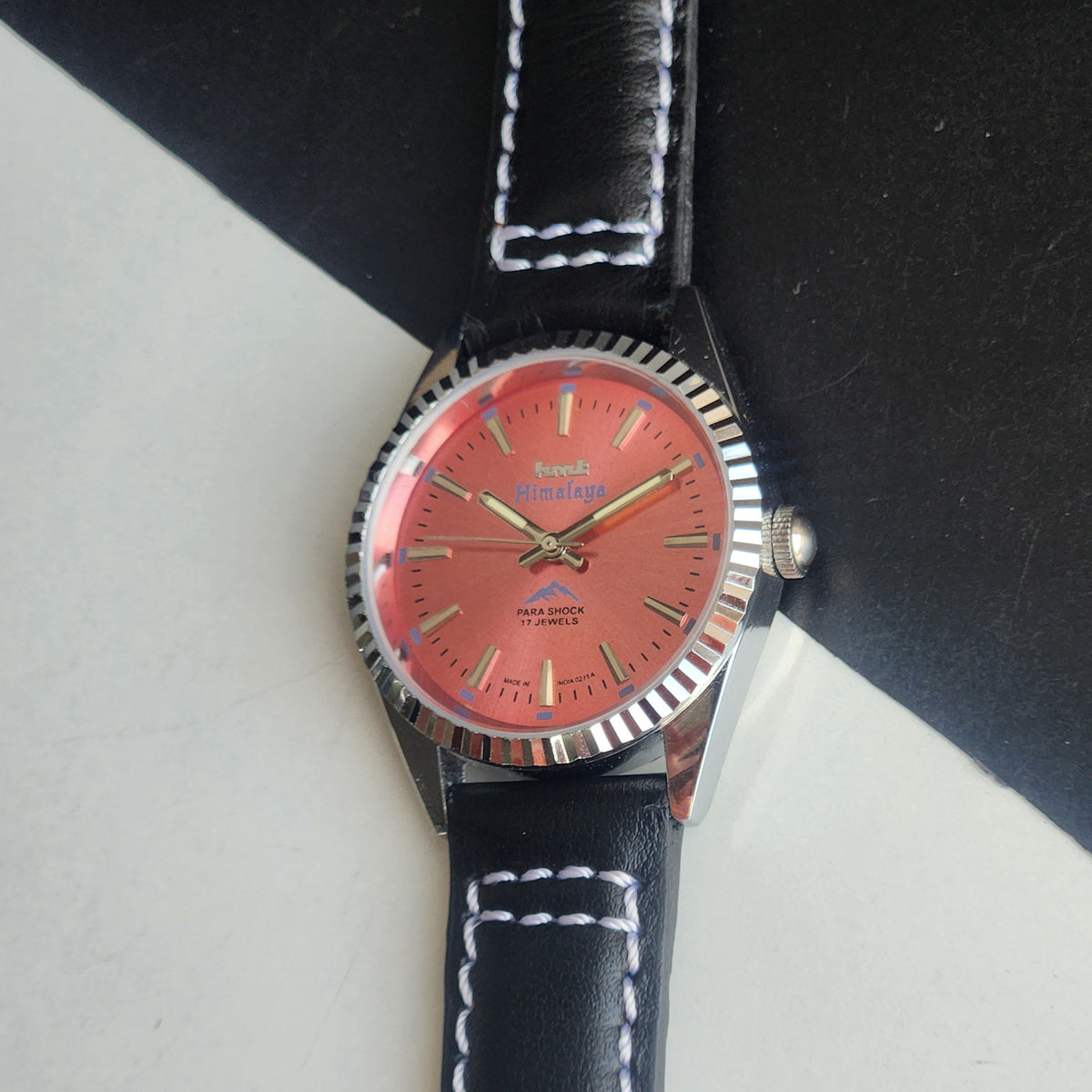 Vintage MOD HMT Himalaya Hand Winding 17 Jewels Pink Face 35mm Silver Case With Fluted Bezel Black Leather Strap Men's Wrist Watch G77