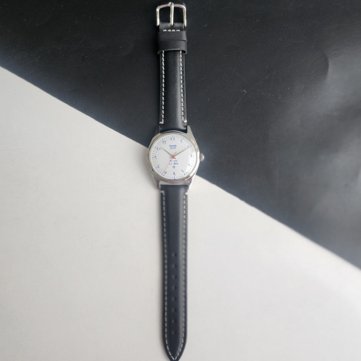 Vintage MOD HMT Janata Devanagari Hand Winding 17 Jewels White Face 35mm Silver Case Black Leather Strap Men's Wrist Watch G81