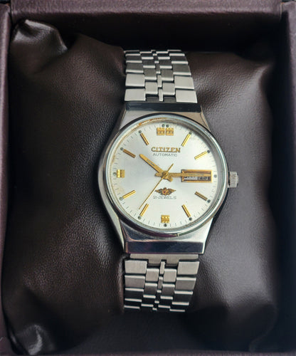 Vintage 1991 Original Citizen Automatic 8200 Silver Face 21 Jewels Day-Date Japanese Men's Wrist Watch ET03