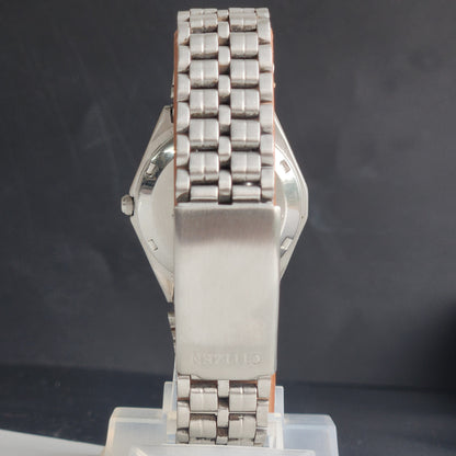 Vintage 1986 Original Citizen Automatic 8200 Grey Face 21 Jewels Day-Date Japanese Men's Wrist Watch ET04
