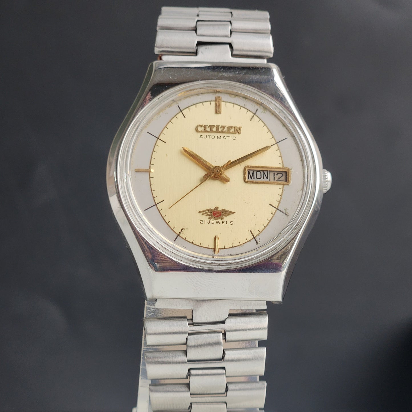 Vintage 1980 Original Citizen Automatic 8200 Golden Face 21 Jewels Day-Date Japanese Men's Wrist Watch ET06