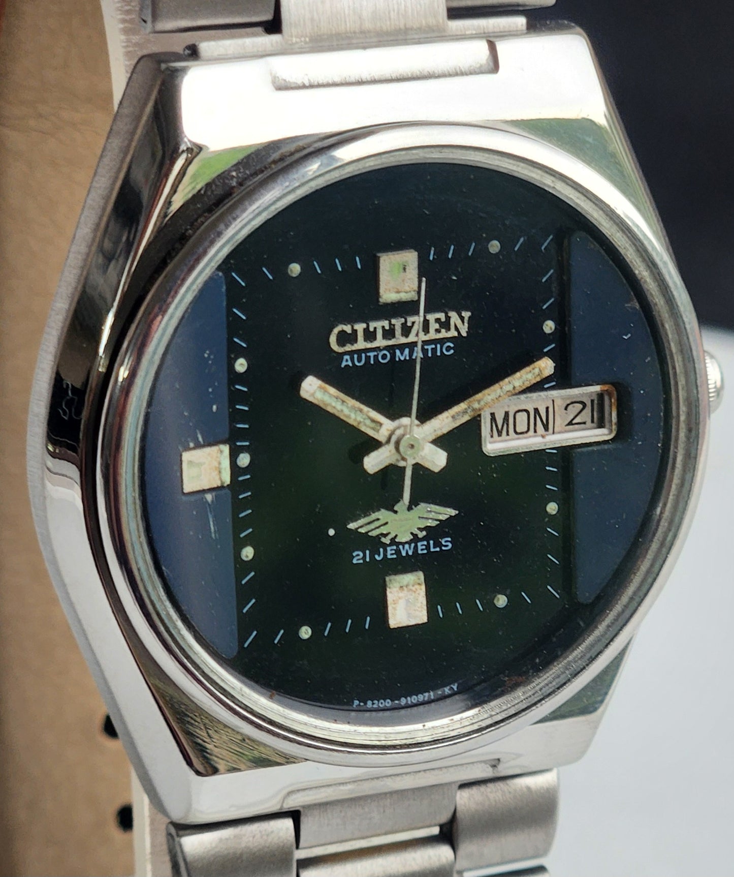 Vintage 1984 Original Citizen Automatic 8200 Blue Face 21 Jewels Day-Date Japanese Men's Wrist Watch ET09