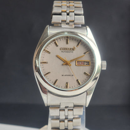Vintage 1980 Original Citizen Automatic 8200 Grey Face 21 Jewels Day-Date Japanese Men's Wrist Watch ET15