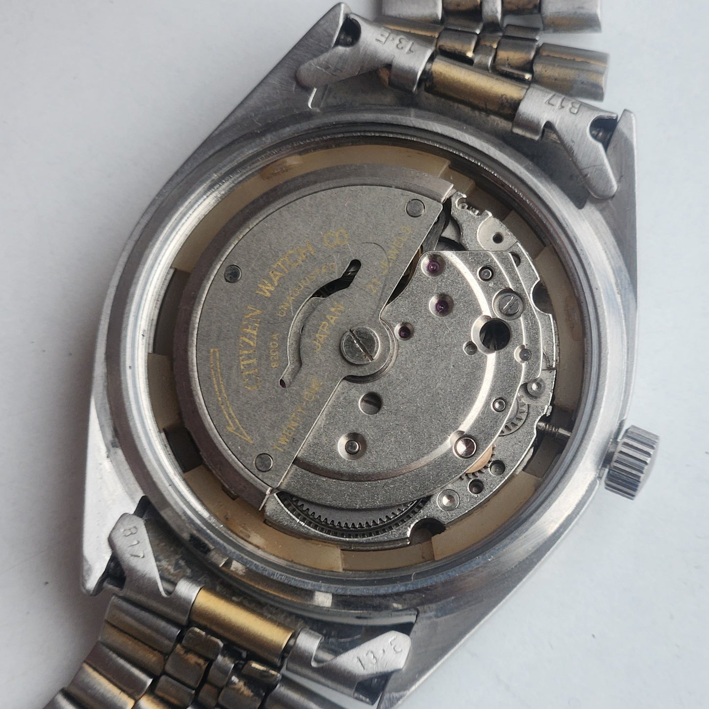 Vintage 1980 Original Citizen Automatic 8200 Grey Face 21 Jewels Day-Date Japanese Men's Wrist Watch ET15