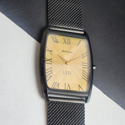 Original TITAN EDGE 1596NCA31 Barrel Golden Face 33MM Case Men's Watch G90