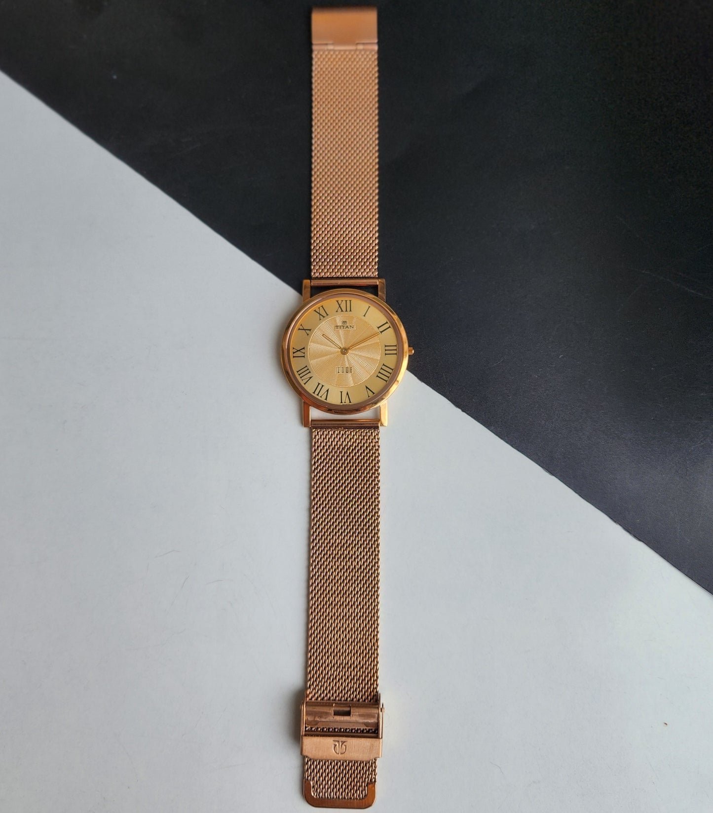 Original TITAN EDGE 159WAA34 Round Golden Face 38MM Case Men's Watch G93