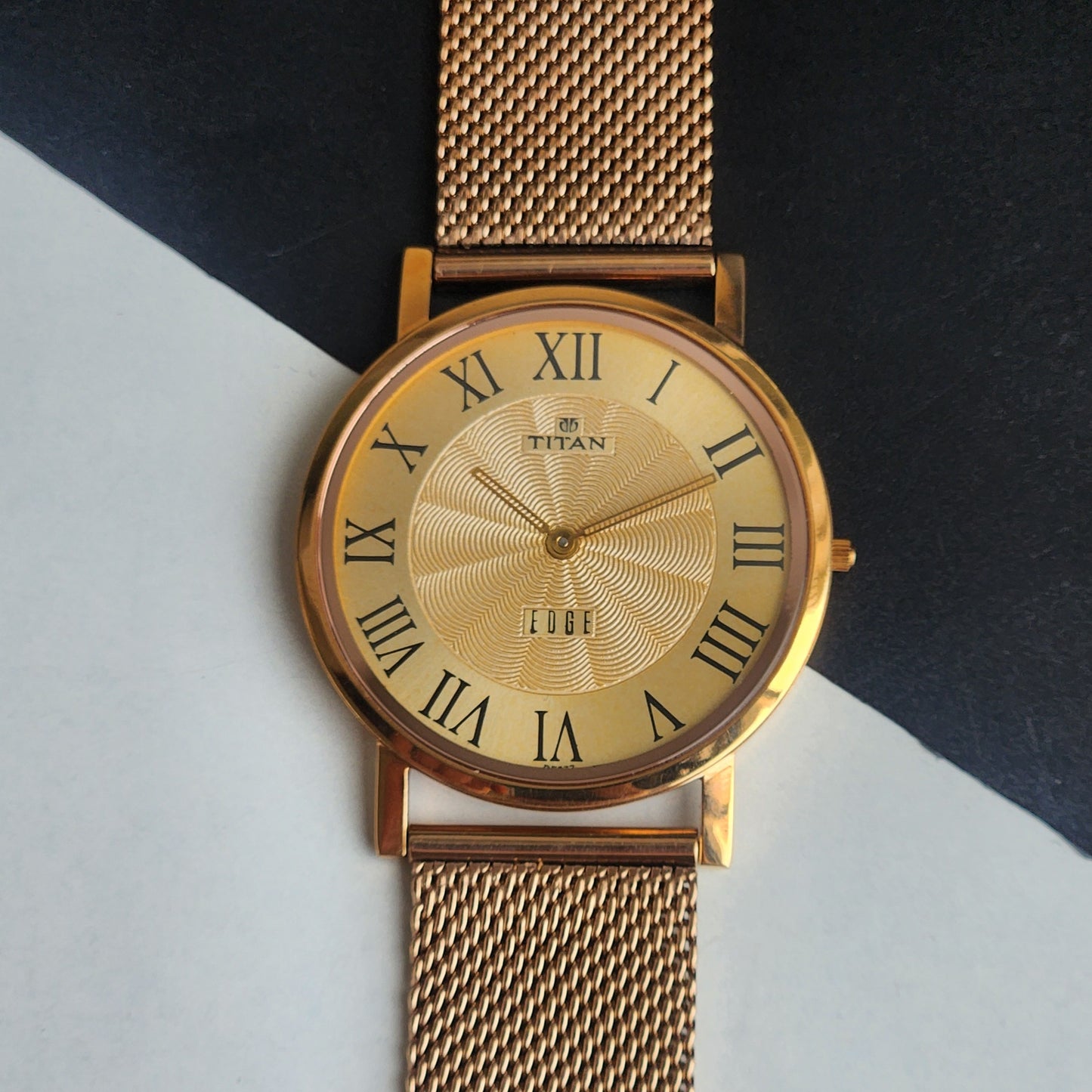 Original TITAN EDGE 159WAA34 Round Golden Face 38MM Case Men's Watch G93
