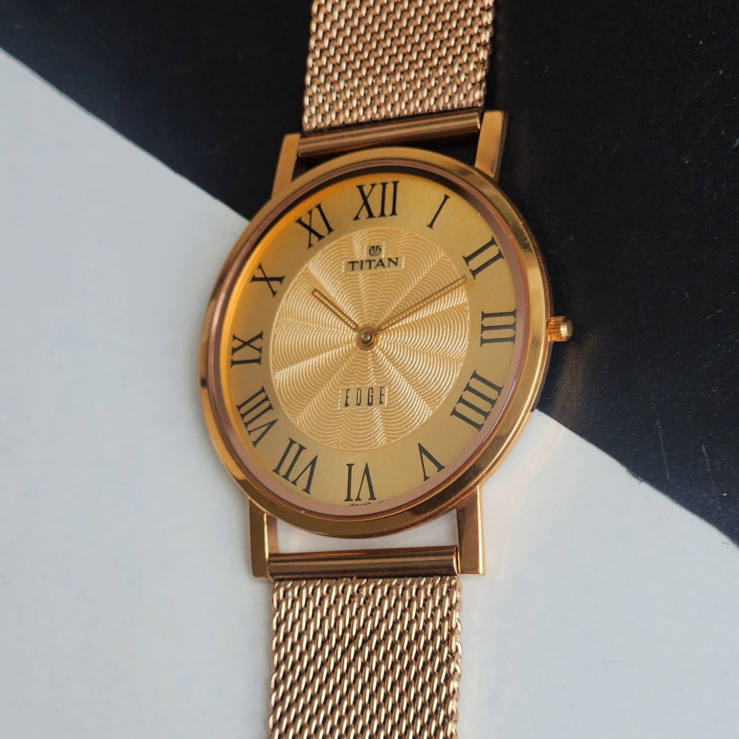 Original TITAN EDGE 159WAA34 Round Golden Face 38MM Case Men's Watch G93