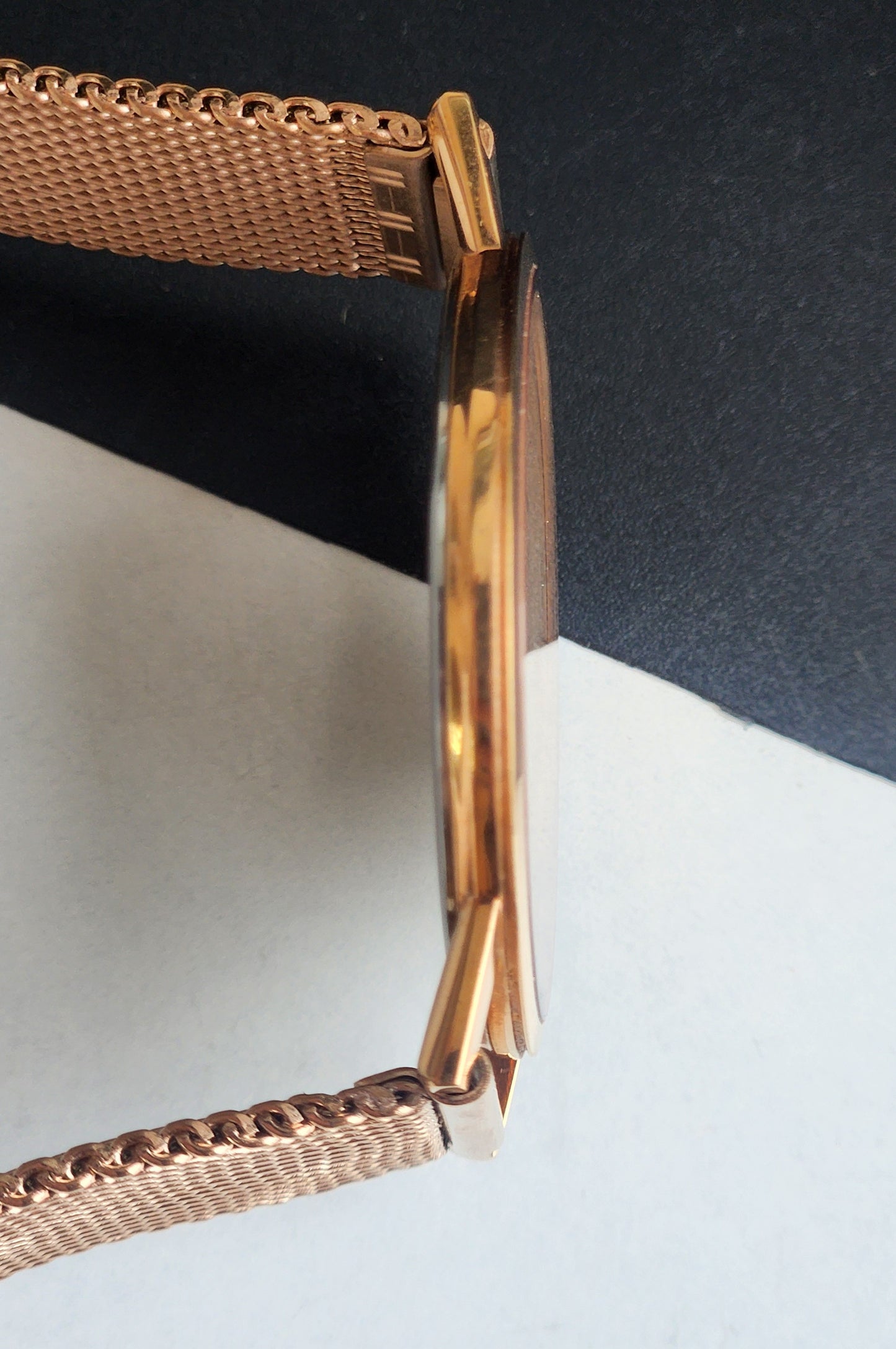 Original TITAN EDGE 159WAA34 Round Golden Face 38MM Case Men's Watch G93