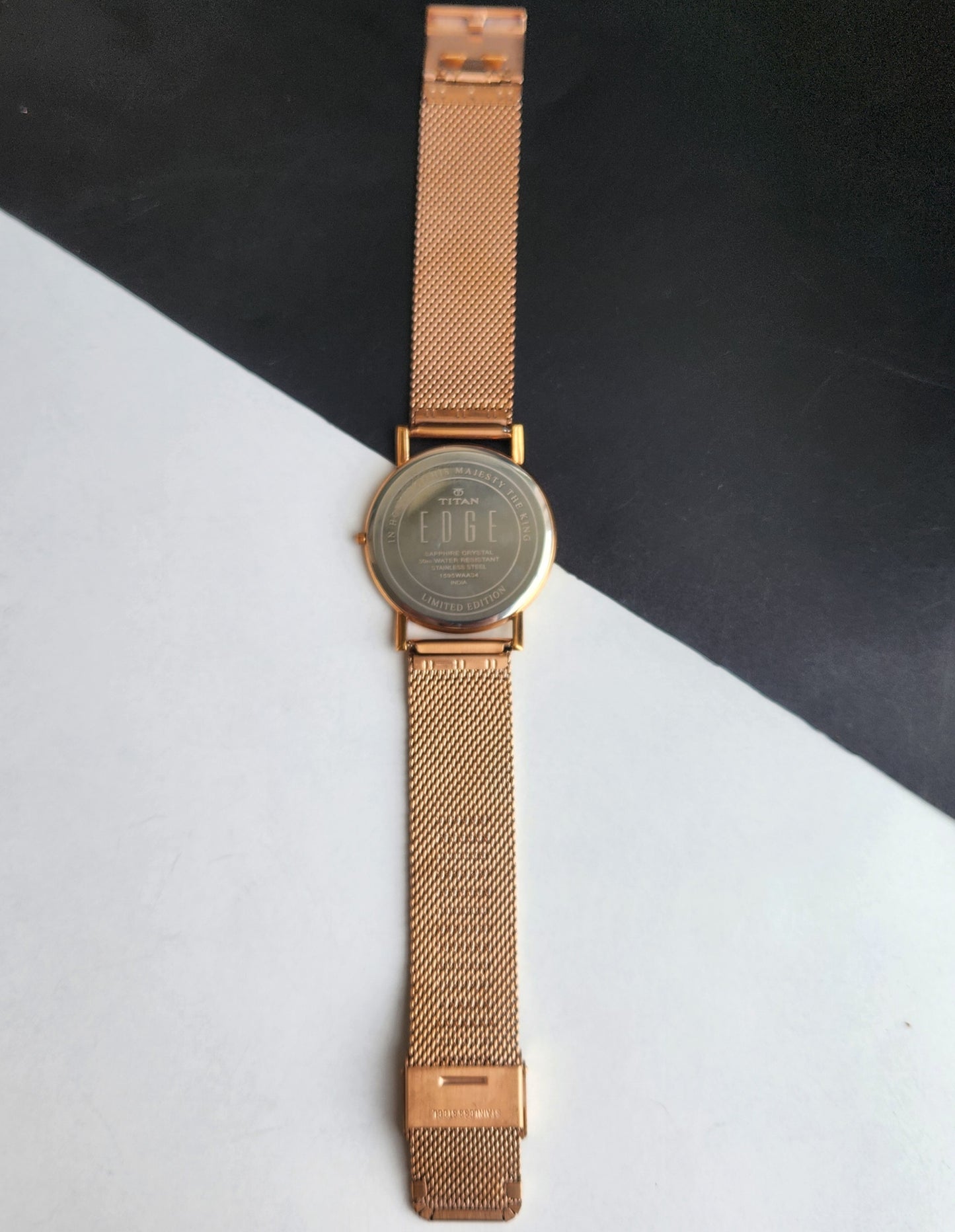 Original TITAN EDGE 159WAA34 Round Golden Face 38MM Case Men's Watch G93