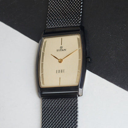 Original TITAN EDGE 1044YCE31 Barrel Off White Face 30MM Case Men's Watch G96