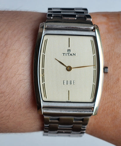 Original TITAN EDGE 1044YCE31 Barrel Off White Face 30MM Case Men's Watch H01