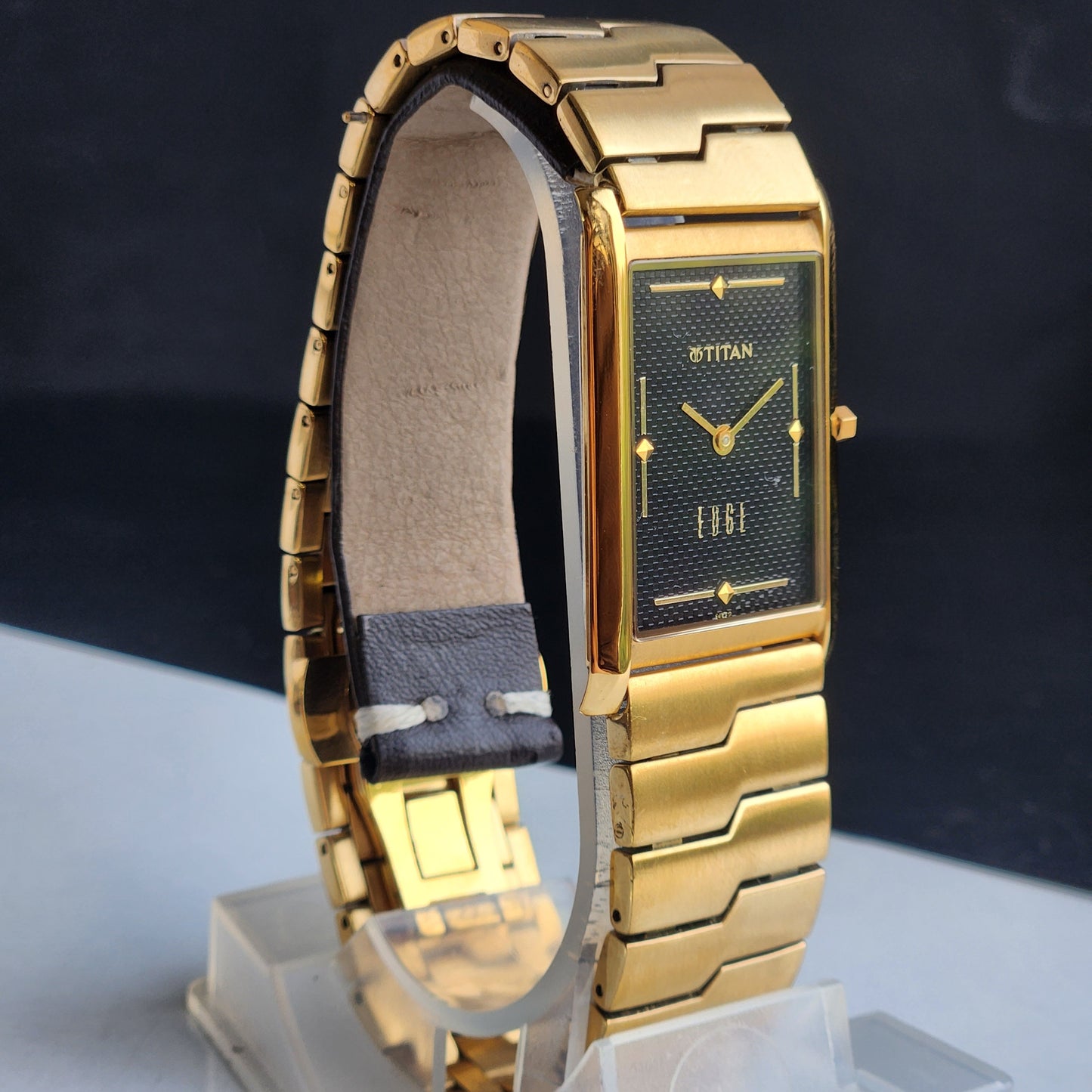 Original TITAN EDGE 1043NBA Rectangular Black Face 25MM Case Men's Watch H06
