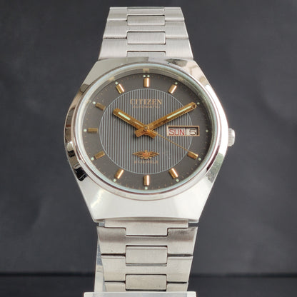 Vintage 1987 Original Citizen Automatic 8200 Grey Face 21 Jewels Day-Date Japanese Men's Wrist Watch ET16