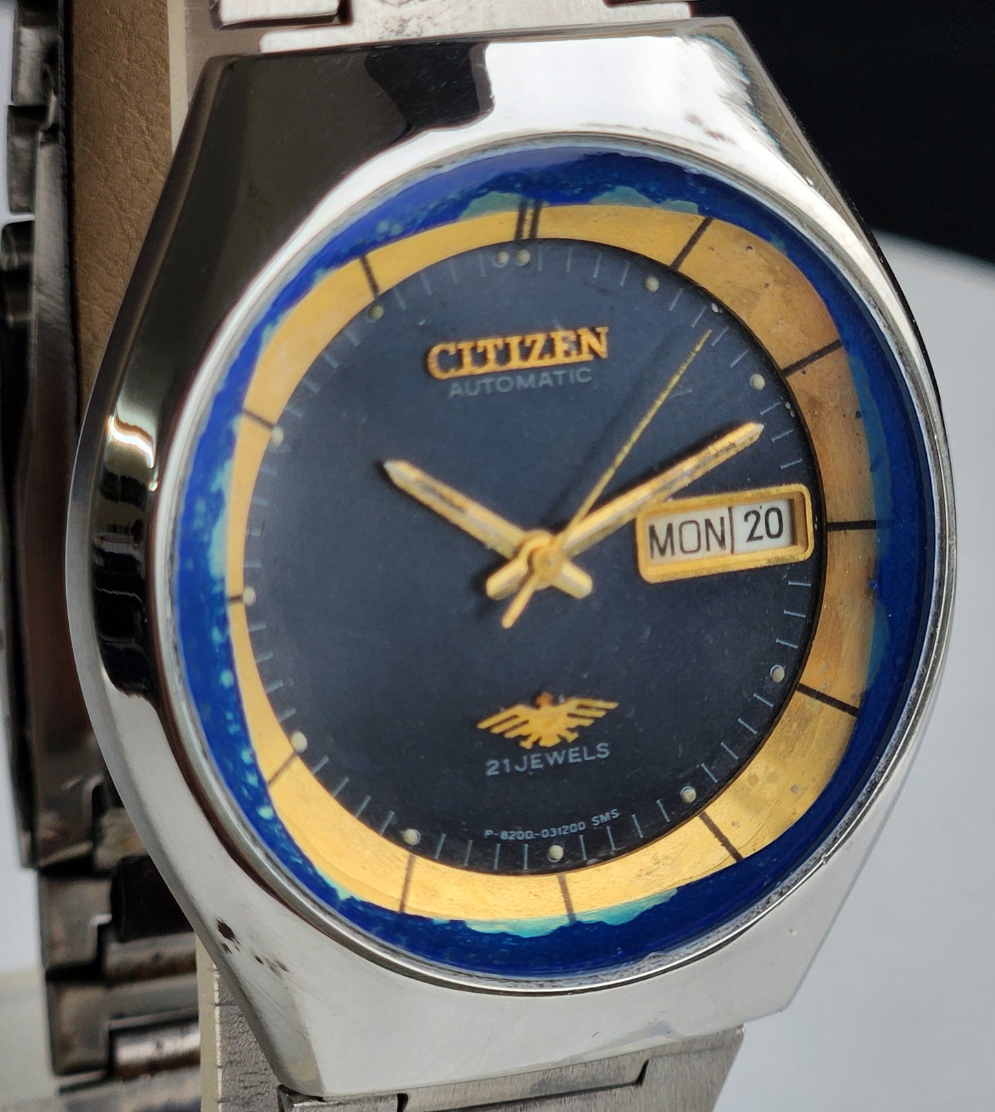 Vintage 1991 Original Citizen Automatic 8200 Blue Face 21 Jewels Day-Date Japanese Men's Wrist Watch ET17
