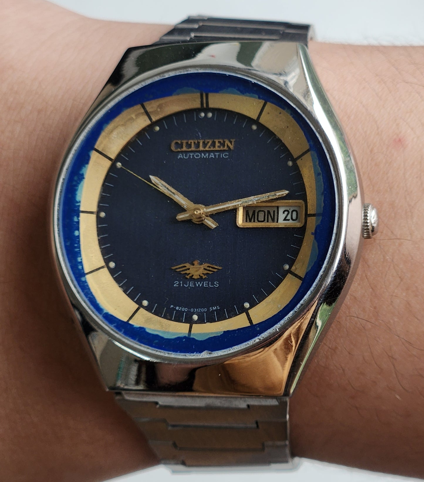 Vintage 1991 Original Citizen Automatic 8200 Blue Face 21 Jewels Day-Date Japanese Men's Wrist Watch ET17