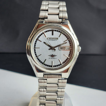 Vintage 1981 Original Citizen Automatic 8200 Grey Face 21 Jewels Day-Date Japanese Men's Wrist Watch ET22