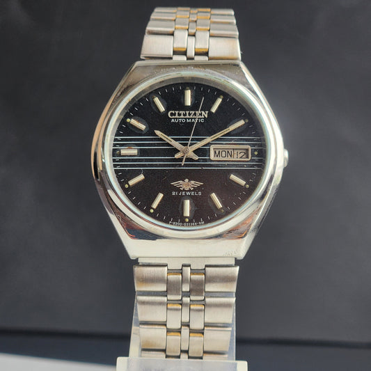 Vintage 1982 Original Citizen Automatic 8200 Black Face 21 Jewels Day-Date Japanese Men's Wrist Watch ET24