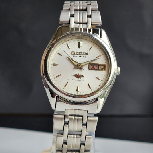 Vintage 1993 Original Citizen Automatic 8200 White Face 21 Jewels Day-Date Japanese Men's Wrist Watch ET36