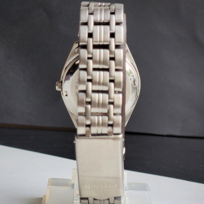 Vintage 1993 Original Citizen Automatic 8200 White Face 21 Jewels Day-Date Japanese Men's Wrist Watch ET36