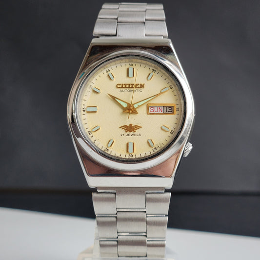 Vintage 1987 Original Citizen Automatic 8200 Yellow Face 21 Jewels Day-Date Japanese Men's Wrist Watch ET41