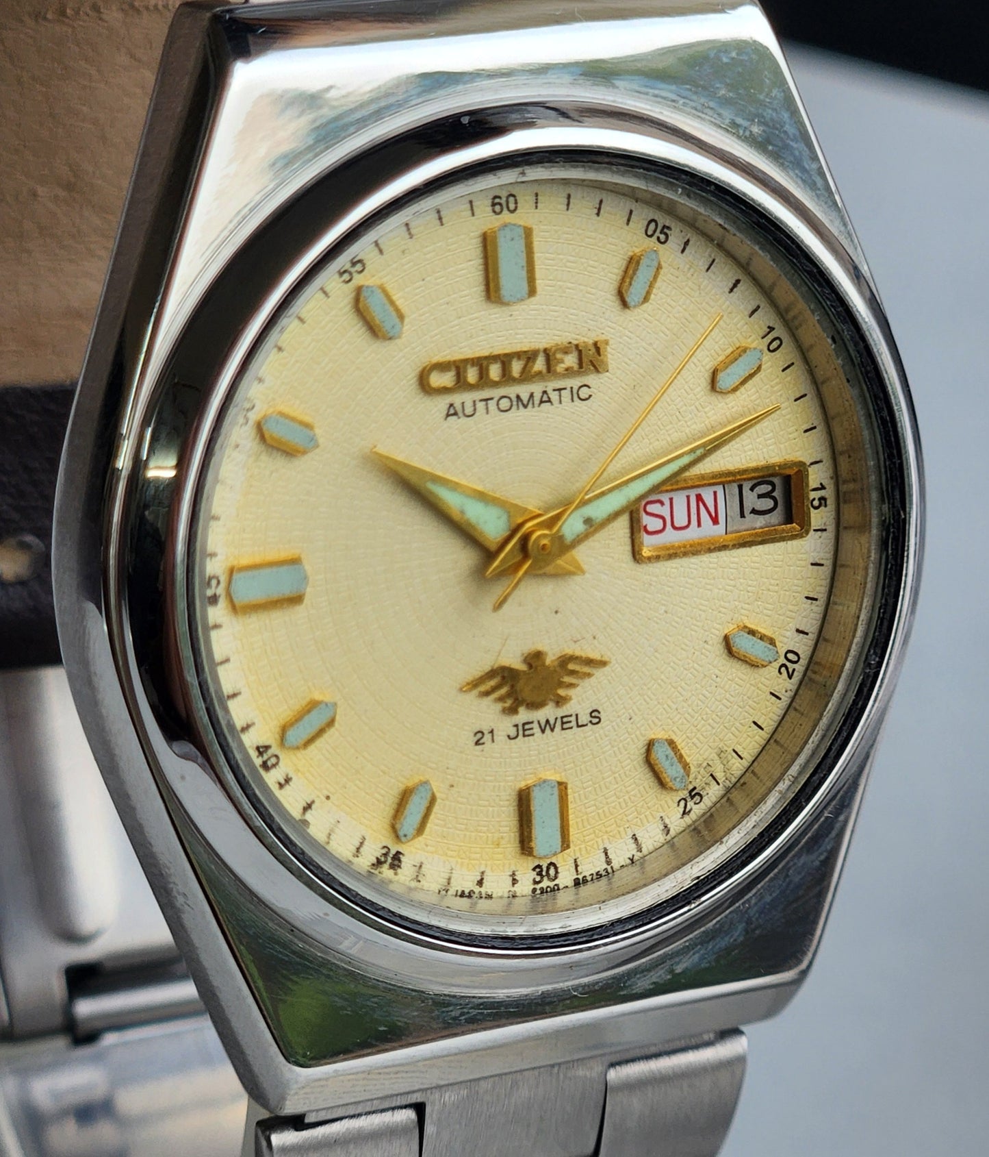 Vintage 1987 Original Citizen Automatic 8200 Yellow Face 21 Jewels Day-Date Japanese Men's Wrist Watch ET41