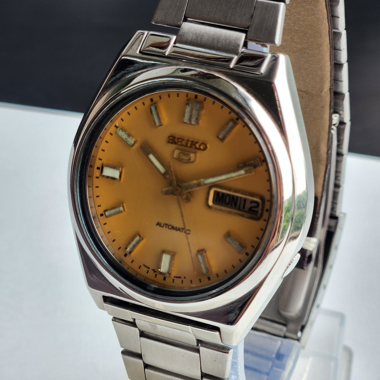 Vintage 1980 Original Seiko 5 Automatic 7009-876A Golden Face 17 Jewels Day-Date Japanese Men's Wrist Watch ET48