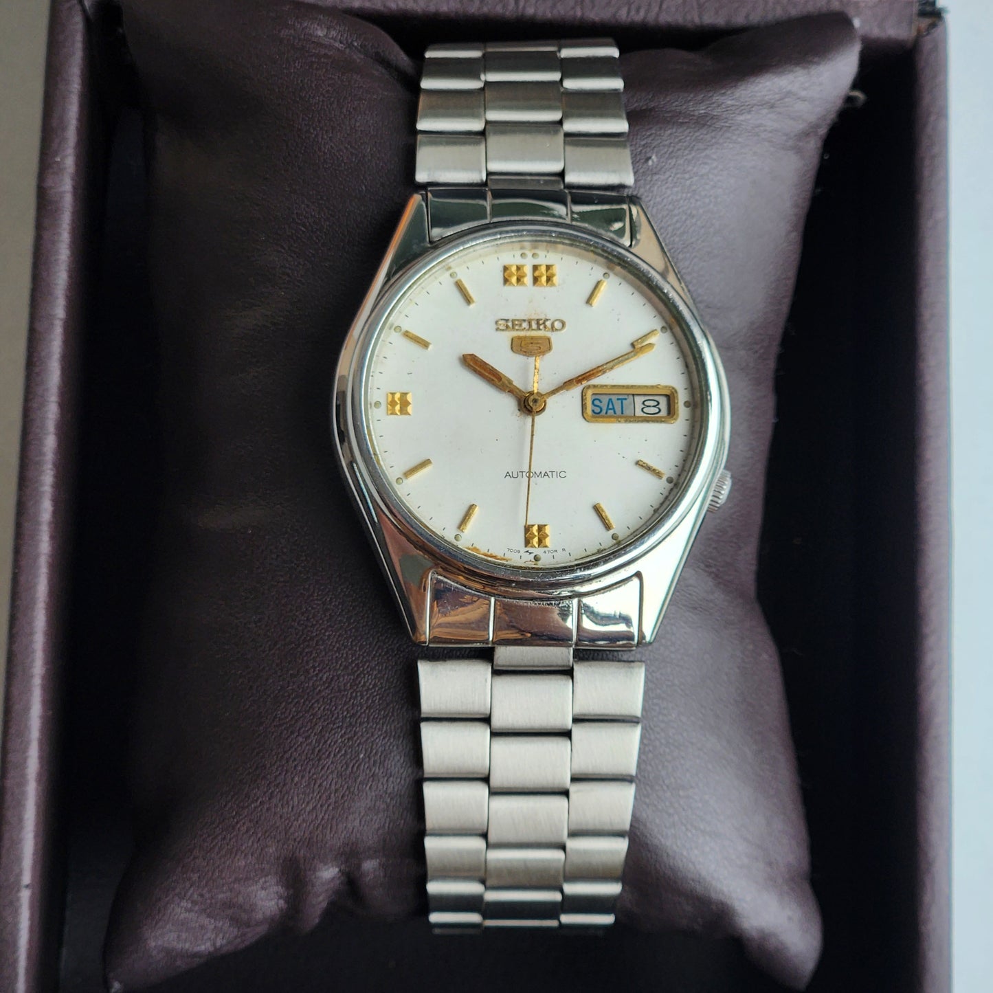 Vintage 1995 Original Seiko 5 Automatic 7009-8920 White Face 17 Jewels Day-Date Japanese Men's Wrist Watch ET49