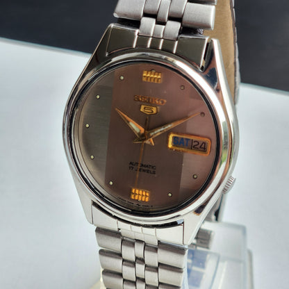 Vintage 1979 Original Seiko 5 Automatic 7009-876J Grey Face 17 Jewels Day-Date Japanese Men's Wrist Watch ET51