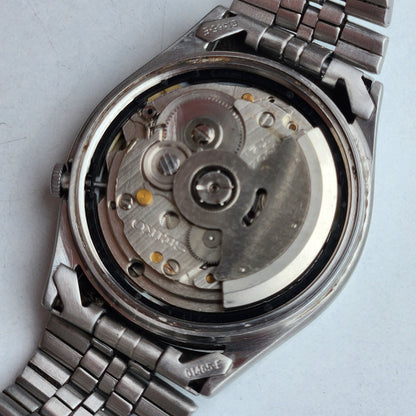 Vintage 1979 Original Seiko 5 Automatic 7009-876J Grey Face 17 Jewels Day-Date Japanese Men's Wrist Watch ET51