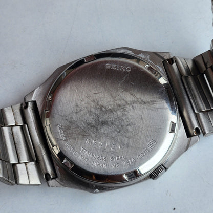 Vintage 1998 Original Seiko 5 Automatic 7S26-2070 Black Face 21 Jewels Day-Date Japanese Men's Wrist Watch ET54