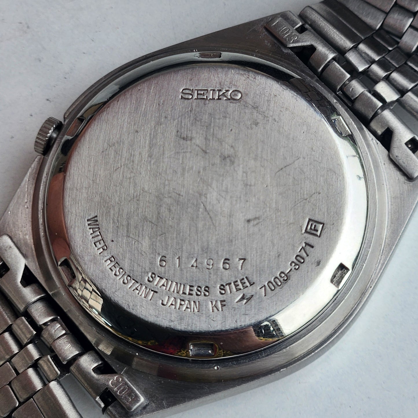 Vintage 1976 Original Seiko 5 Automatic 7009-3071 Black Face 17 Jewels Day-Date Japanese Men's Wrist Watch ET72