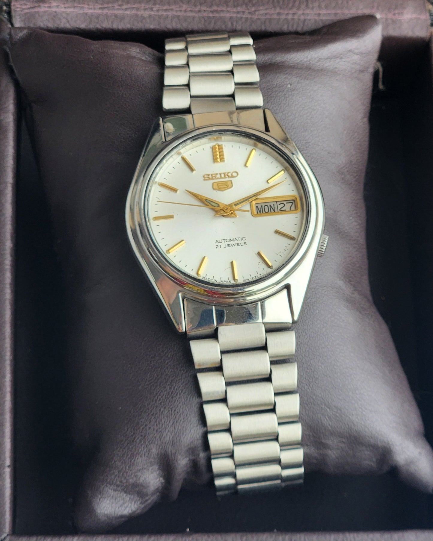 Vintage 1973 Original Seiko 5 Automatic 7019-6081 White Face 17 Jewels Day-Date Japanese Men's Wrist Watch ET75