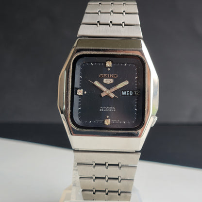 Vintage 1983 Original Seiko 5 Automatic 6349-501A Black Face 23 Jewels Day-Date Japanese Men's Wrist Watch ET84