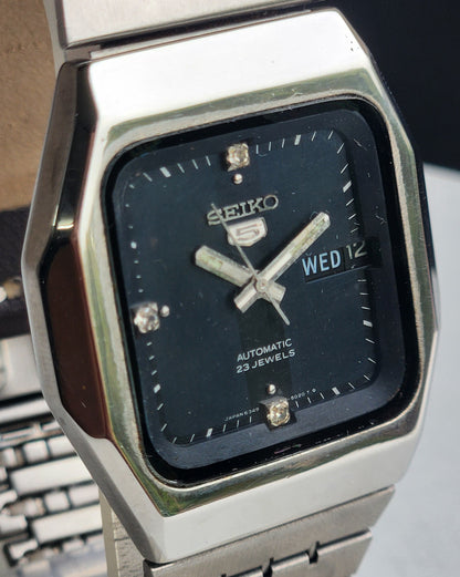 Vintage 1983 Original Seiko 5 Automatic 6349-501A Black Face 23 Jewels Day-Date Japanese Men's Wrist Watch ET84