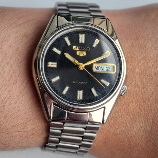 Vintage 1997 Original Seiko 5 Automatic 7S26-6000 Black Face 21 Jewels Day-Date Japanese Men's Wrist Watch ET85
