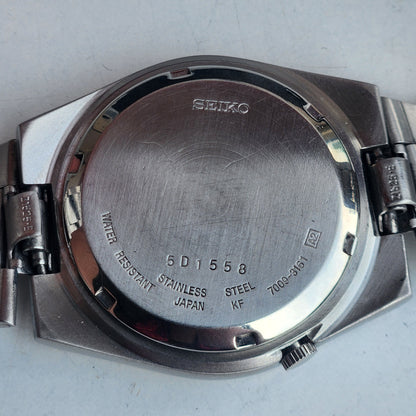 Vintage 1985 Original Seiko 5 Automatic 7009-3161 Black Face 17 Jewels Day-Date Japanese Men's Wrist Watch ET86