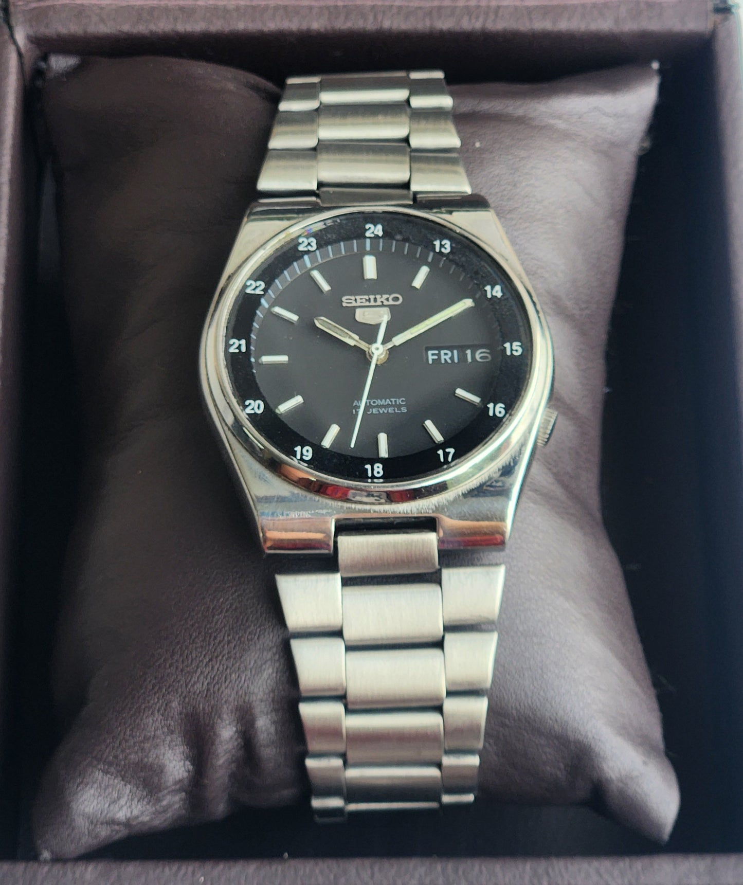 Vintage 1985 Original Seiko 5 Automatic 7009-3161 Black Face 17 Jewels Day-Date Japanese Men's Wrist Watch ET86