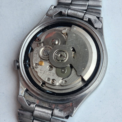 Vintage 1976 Original Seiko 5 Automatic 7009-3101 Black Face 17 Jewels Day-Date Japanese Men's Wrist Watch ET94
