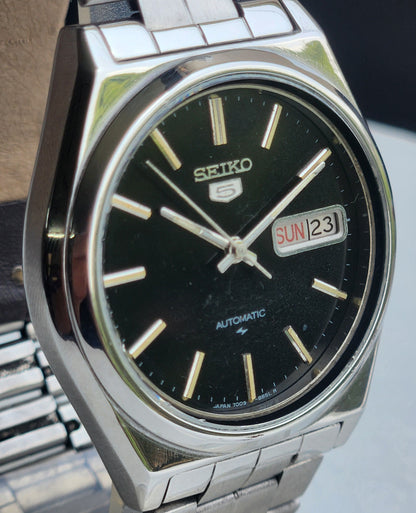 Vintage 1978 Original Seiko 5 Automatic 7009-8762 Black Face 17 Jewels Day-Date Japanese Men's Wrist Watch ET95