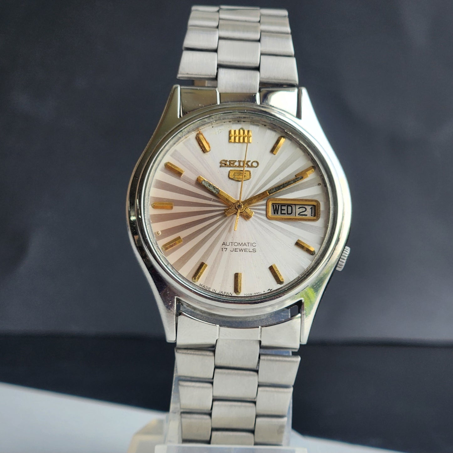 Vintage 1985 Original Seiko 5 Automatic 7009-3101 White Face 17 Jewels Day-Date Japanese Men's Wrist Watch ET96