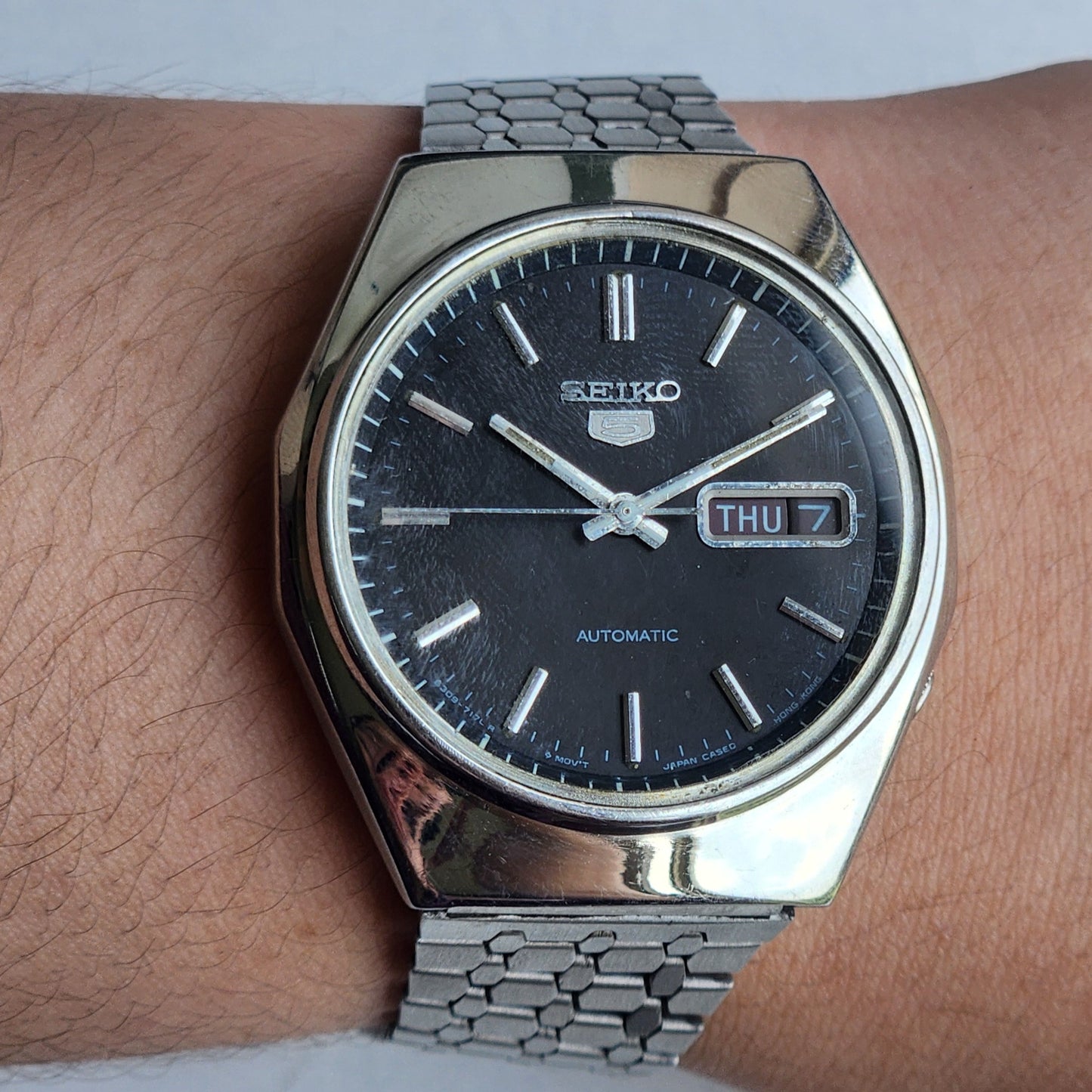 Vintage 1981 Original Seiko 5 Automatic 6309-720C Black Face 17 Jewels Day-Date Japanese Men's Wrist Watch ET97