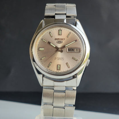 Vintage 1981 Original Seiko 5 Automatic 7009-5320 Silver Face 17 Jewels Day-Date Japanese Men's Wrist Watch ET106