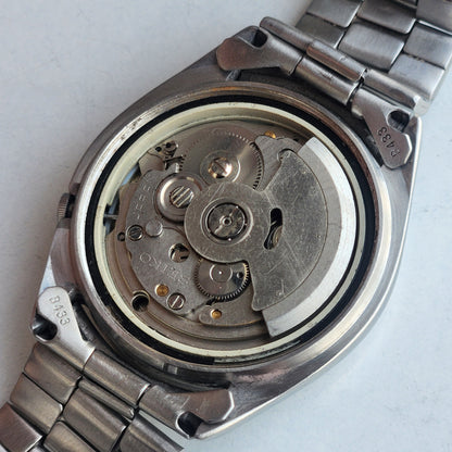 Vintage 1981 Original Seiko 5 Automatic 7009-5320 Silver Face 17 Jewels Day-Date Japanese Men's Wrist Watch ET106