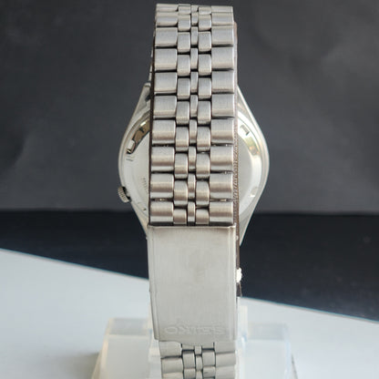 Vintage 1985 Original Seiko 5 Automatic 7009-3061 Black Face 21 Jewels Day-Date Japanese Men's Wrist Watch ET110