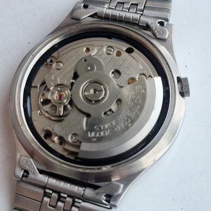 Vintage 1976 Original Seiko 5 Automatic 7009-3050 White Face 17 Jewels Day-Date Japanese Men's Wrist Watch ET113