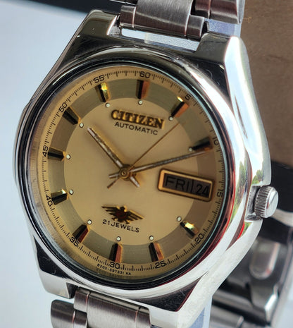 Vintage 1979 Original Citizen Automatic 8200 Yellow Face 21 Jewels Day-Date Japanese Men's Wrist Watch EG148